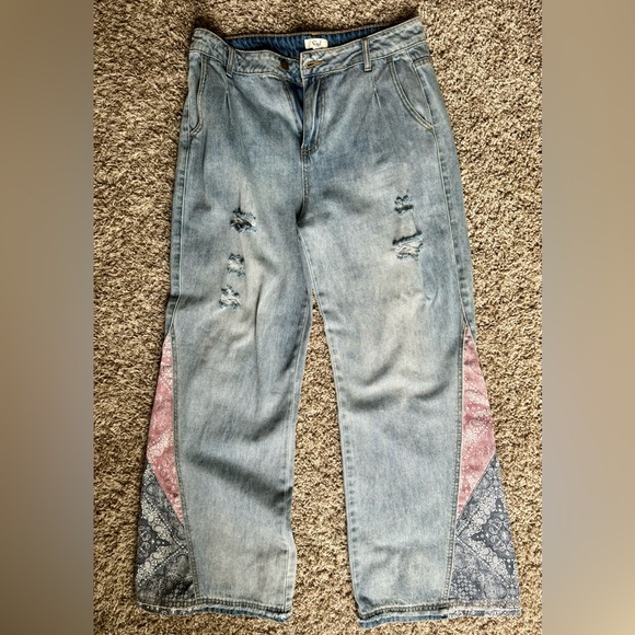 Easel “I Got A Feeling” Women’s Patchwork Bellbottom Faded Blue Jeans Size Large - Picture 2 of 9